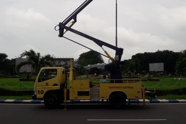 Services Jasa Sewa Alat Berat & Skylift 2 sky_life1